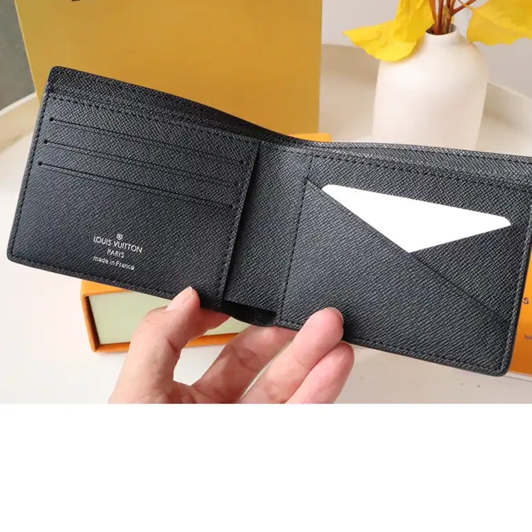 Official Brother Sam LV Bag 2304DJ0102 0811